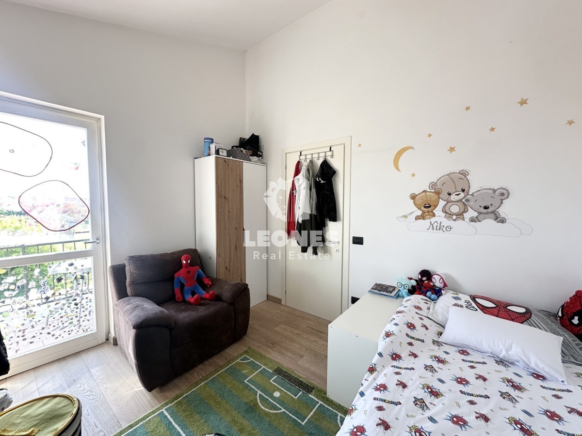 Appartamento con vista mare aperta in una posizione fantastica a Cittanova