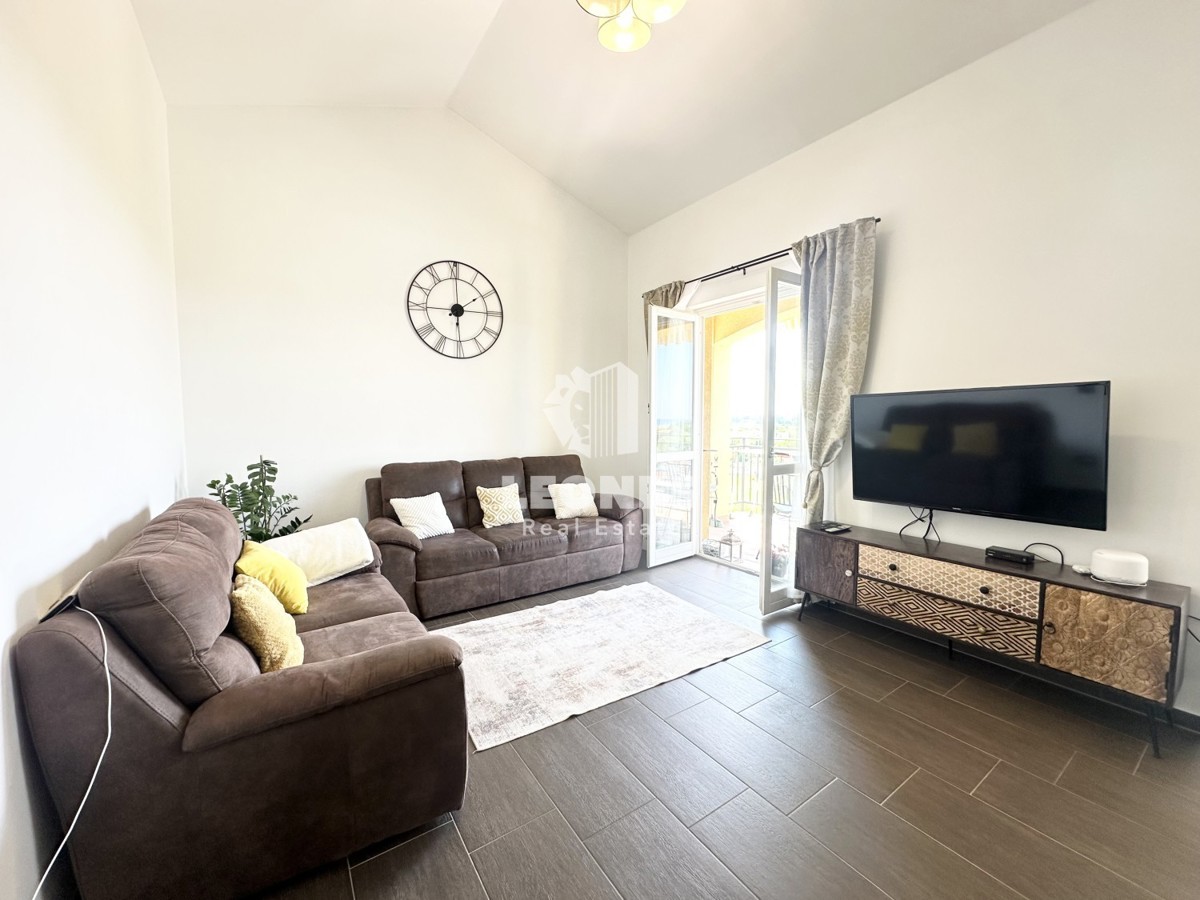 Appartamento con vista mare aperta in una posizione fantastica a Cittanova