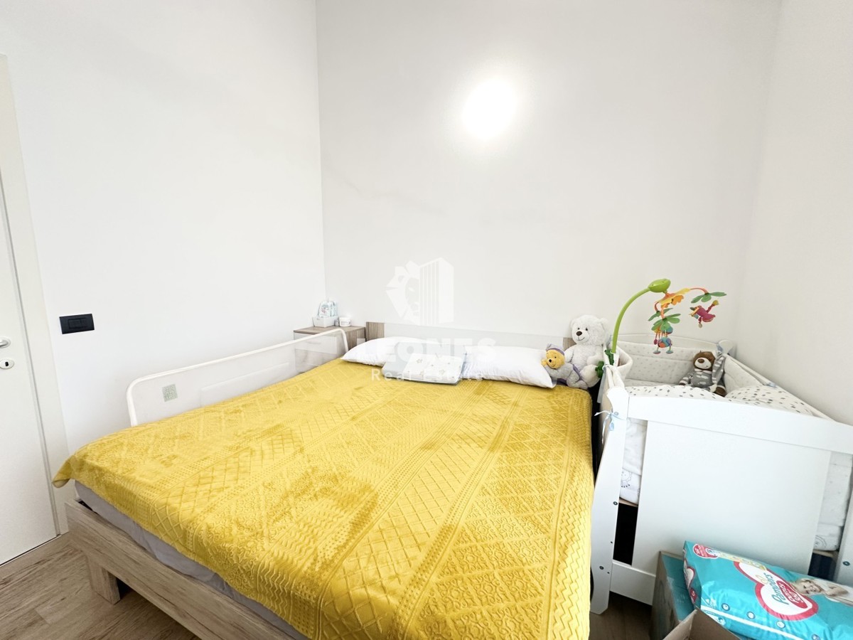 Appartamento con vista mare aperta in una posizione fantastica a Cittanova