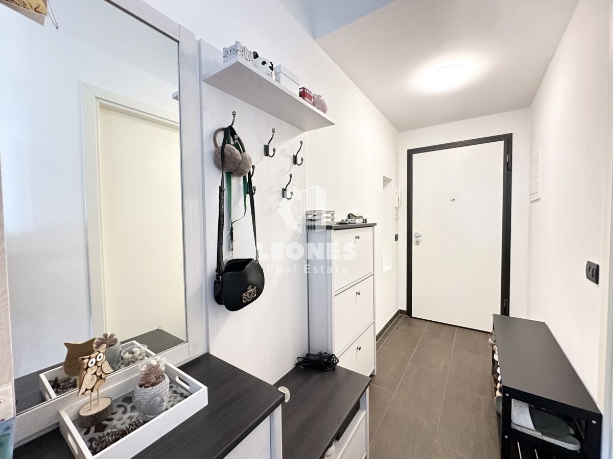 Appartamento con vista mare aperta in una posizione fantastica a Cittanova