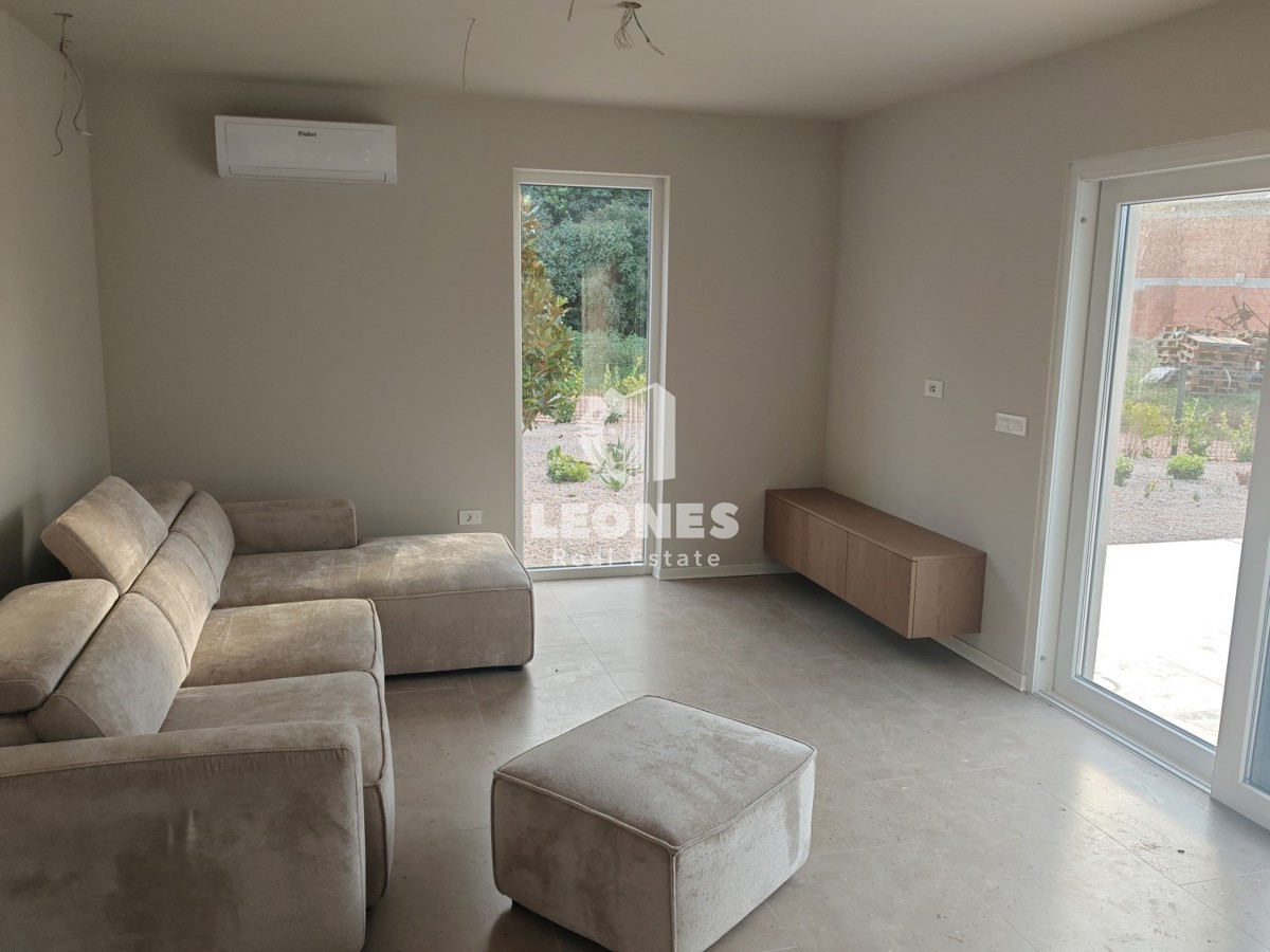 Casa indipendente con piscina vicino a Cittanova