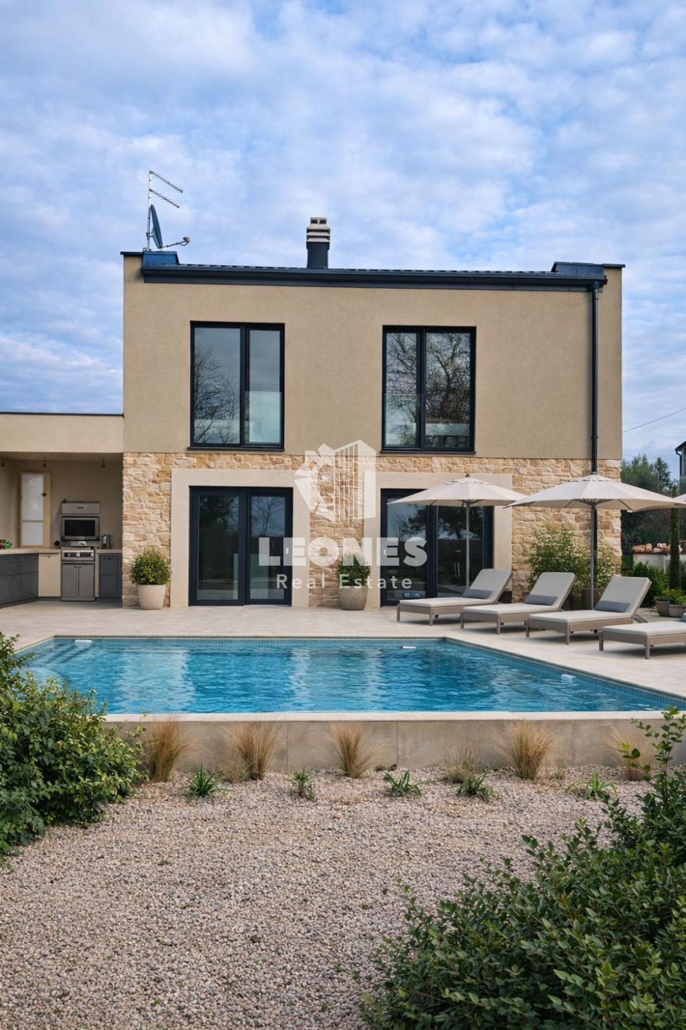 Casa indipendente con piscina vicino a Cittanova