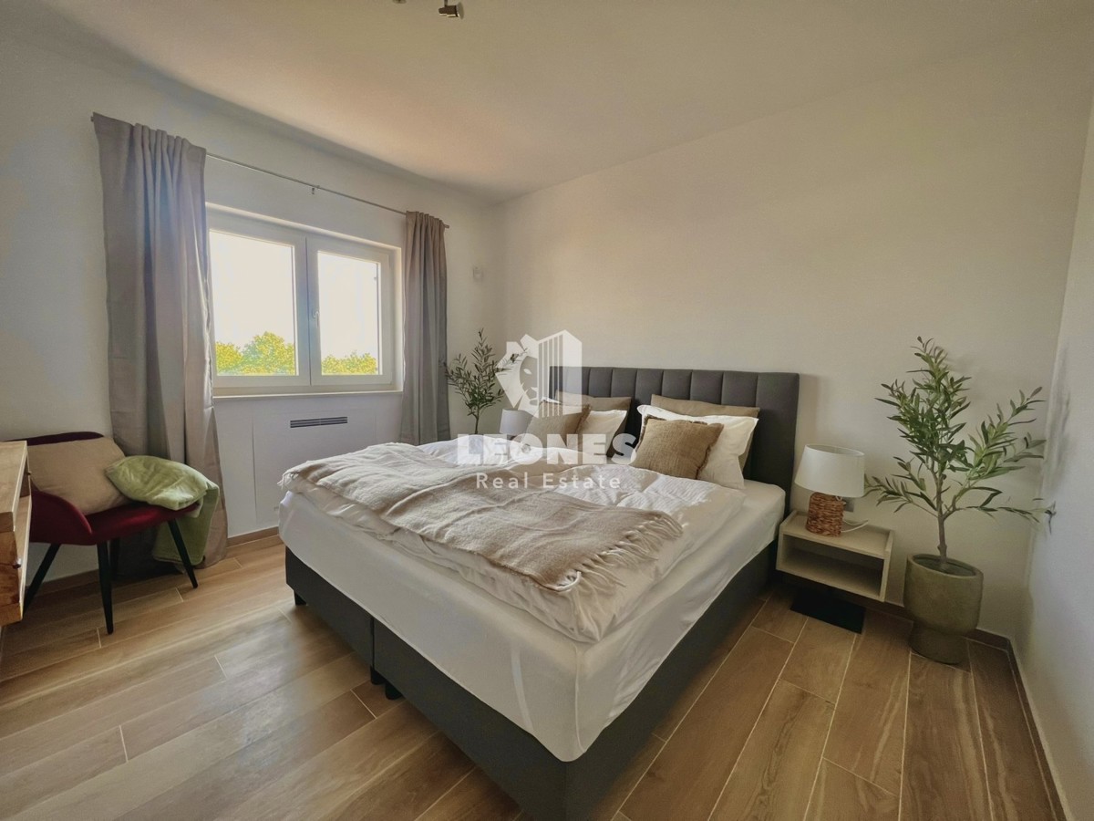 Un'imponente villa immersa nel verde nei ditorni a Vižinada