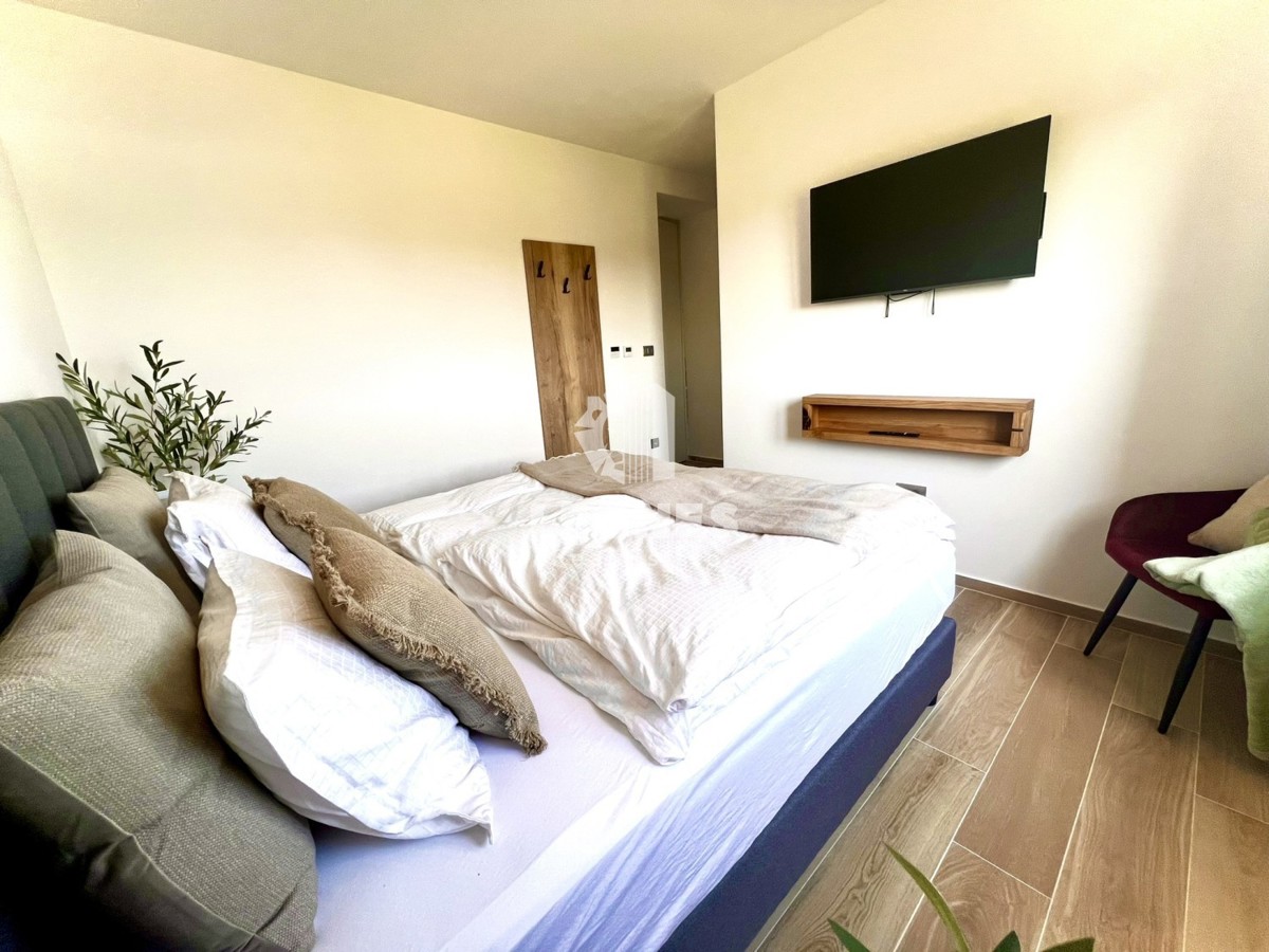 Un'imponente villa immersa nel verde nei ditorni a Vižinada