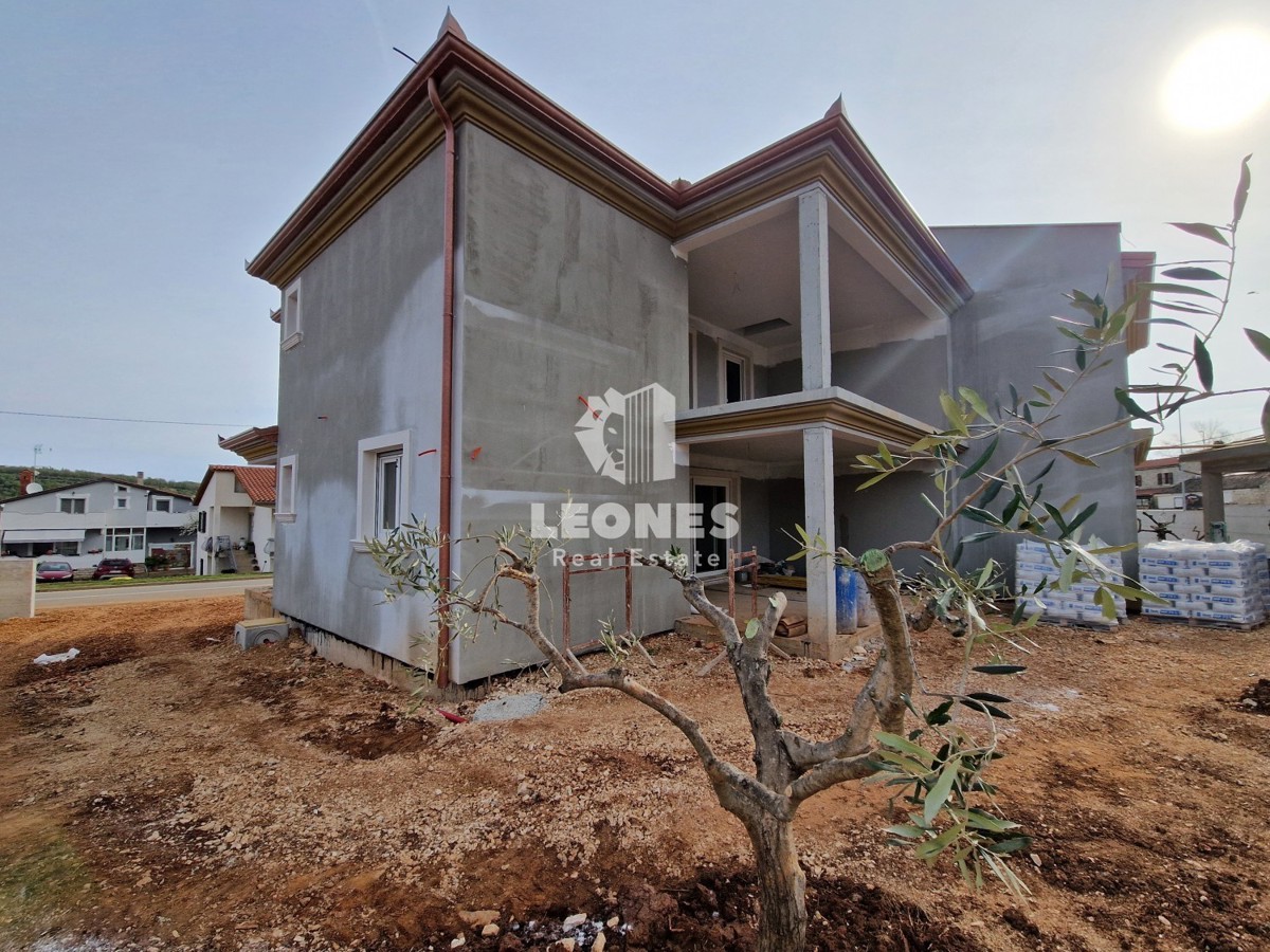 Incantevole casa con piscina nelle vicinanze di Momjan - Momiano