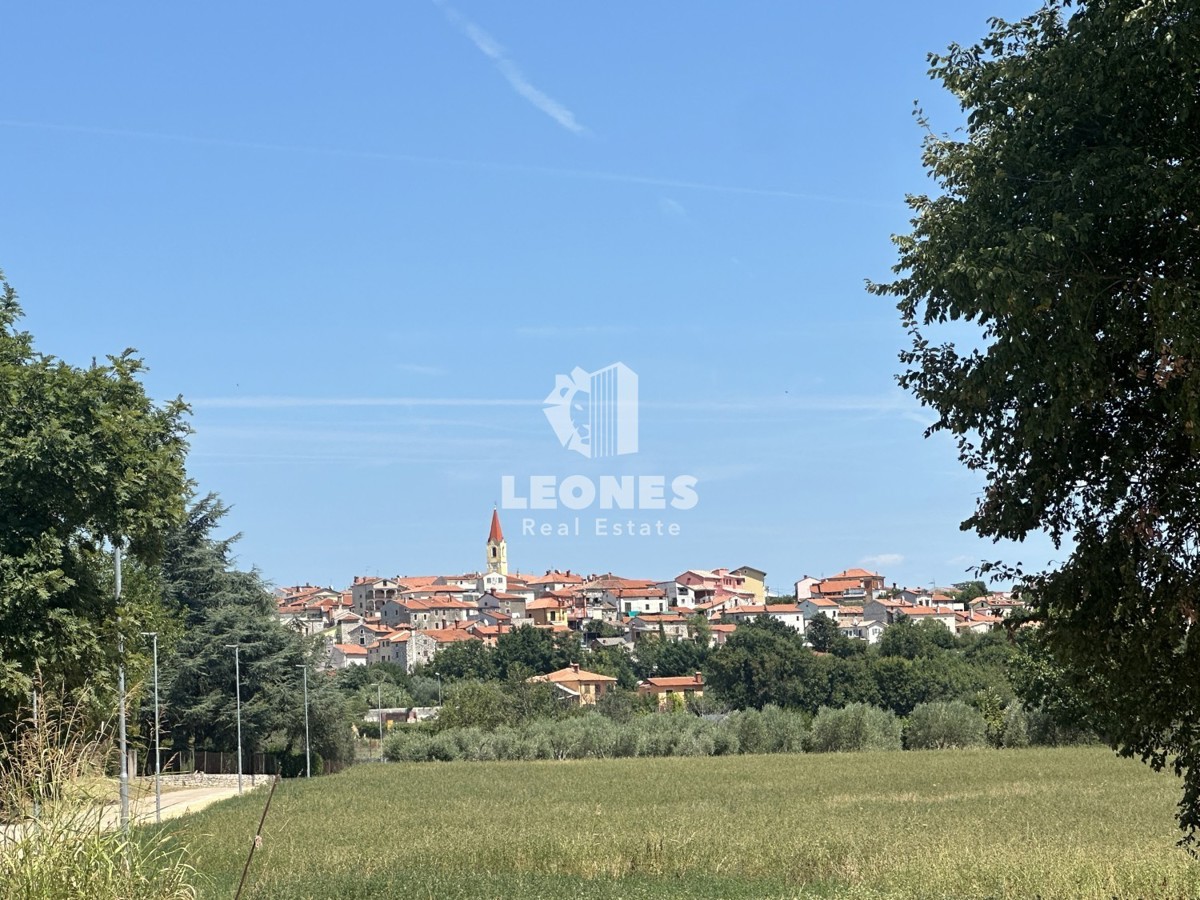 Terreno edificabile con vista su Verteneglio