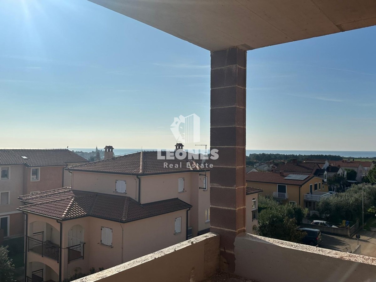 Appartamento in una nuova costruzione con una bellissima vista panoramica sul mare a Cittanova