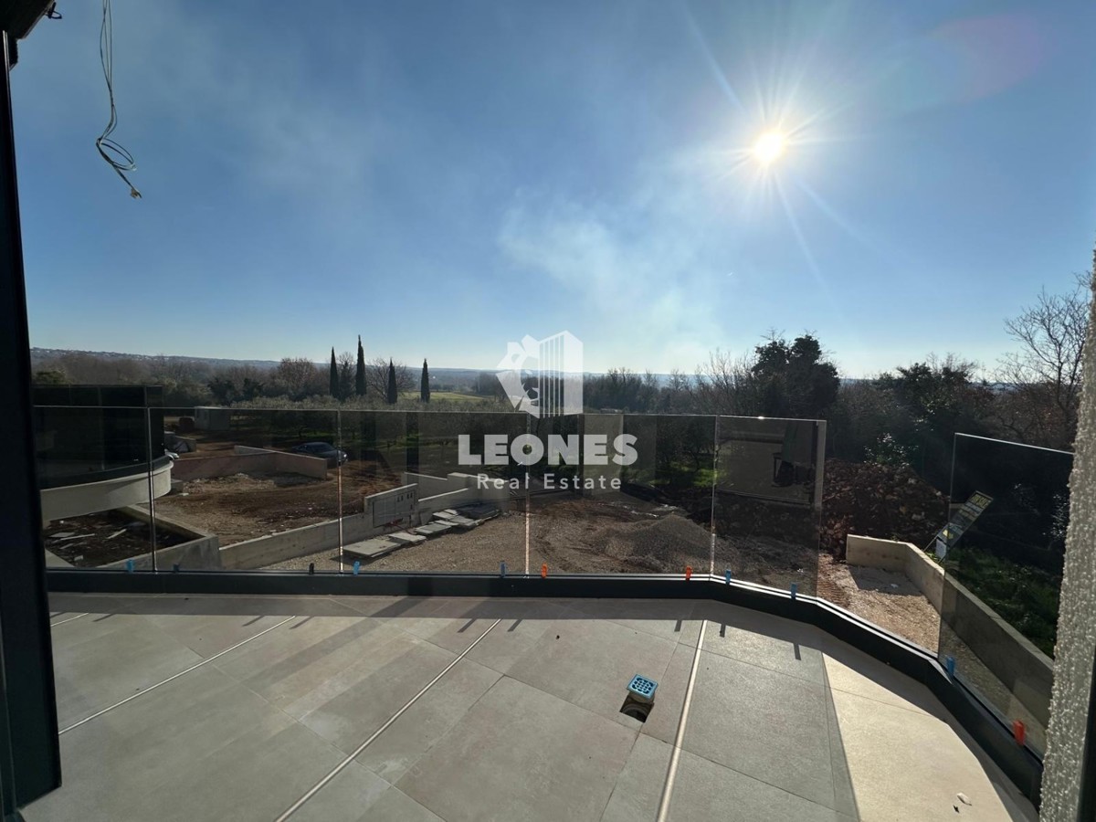 Appartamento con vista mare e terrazza sul tetto a Tar