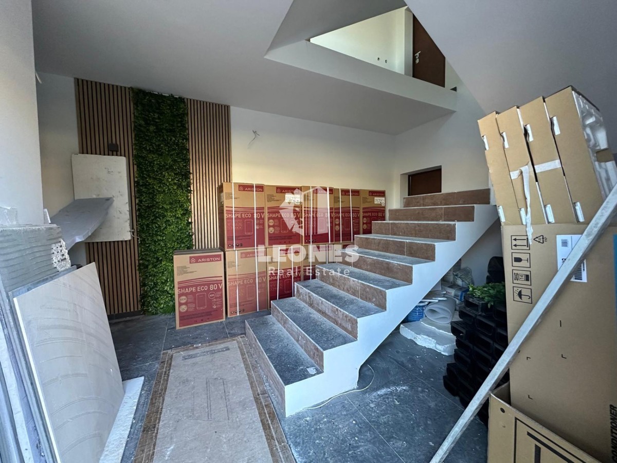 Appartamento al primo piano con due camere da letto in un nuovo edificio di qualità con ascensore a Tar