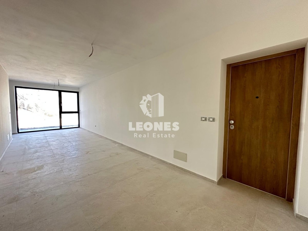 Lussuoso appartamento al primo piano con bellissima vista sul mare in un nuovo edificio con ascensore a Cittanova