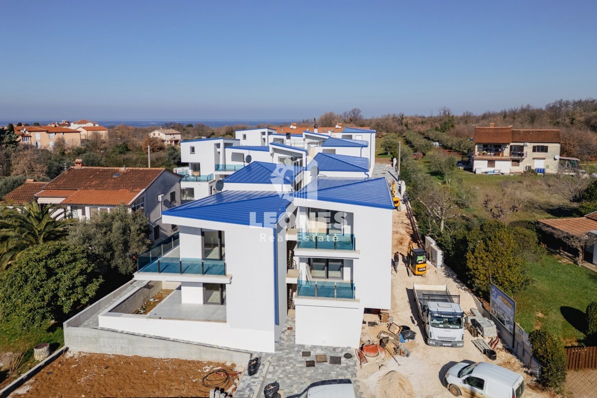 Appartamento duplex con vista mare a Lovrečica, a soli 300 metri dal mare