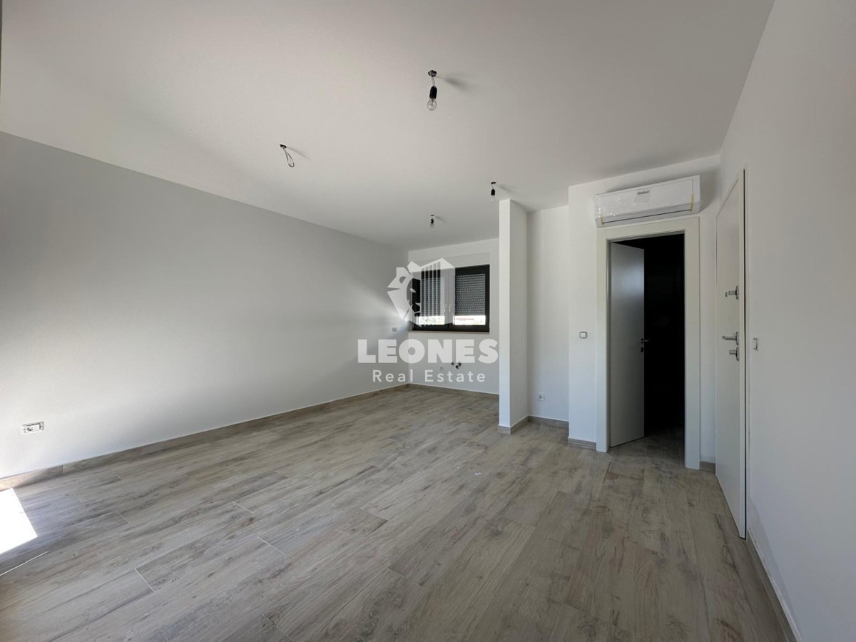 Appartamento duplex con vista mare a Lovrečica, a soli 300 metri dal mare