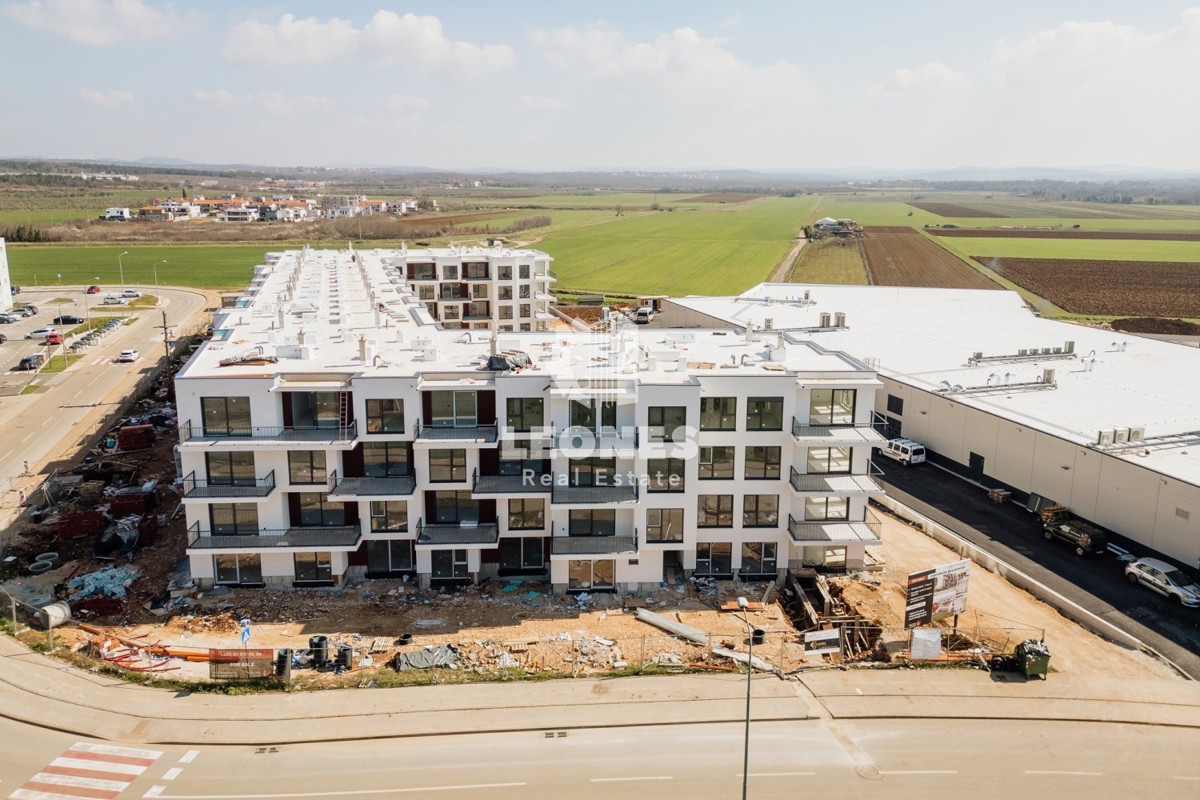 Appartamento con ascensore in un edificio di nuova costruzione di qualità a Umag - Umago