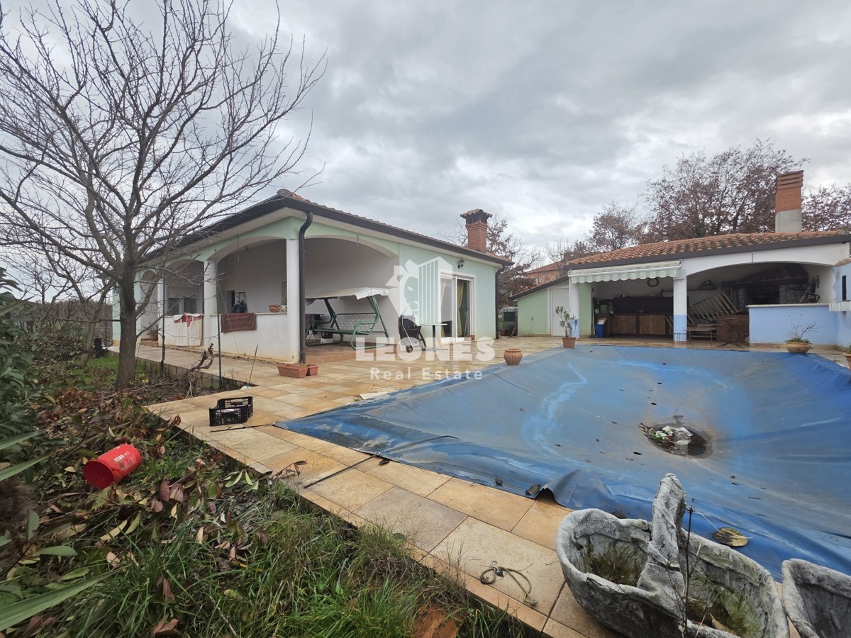 Casa con piscina vicino a Umag - Umago