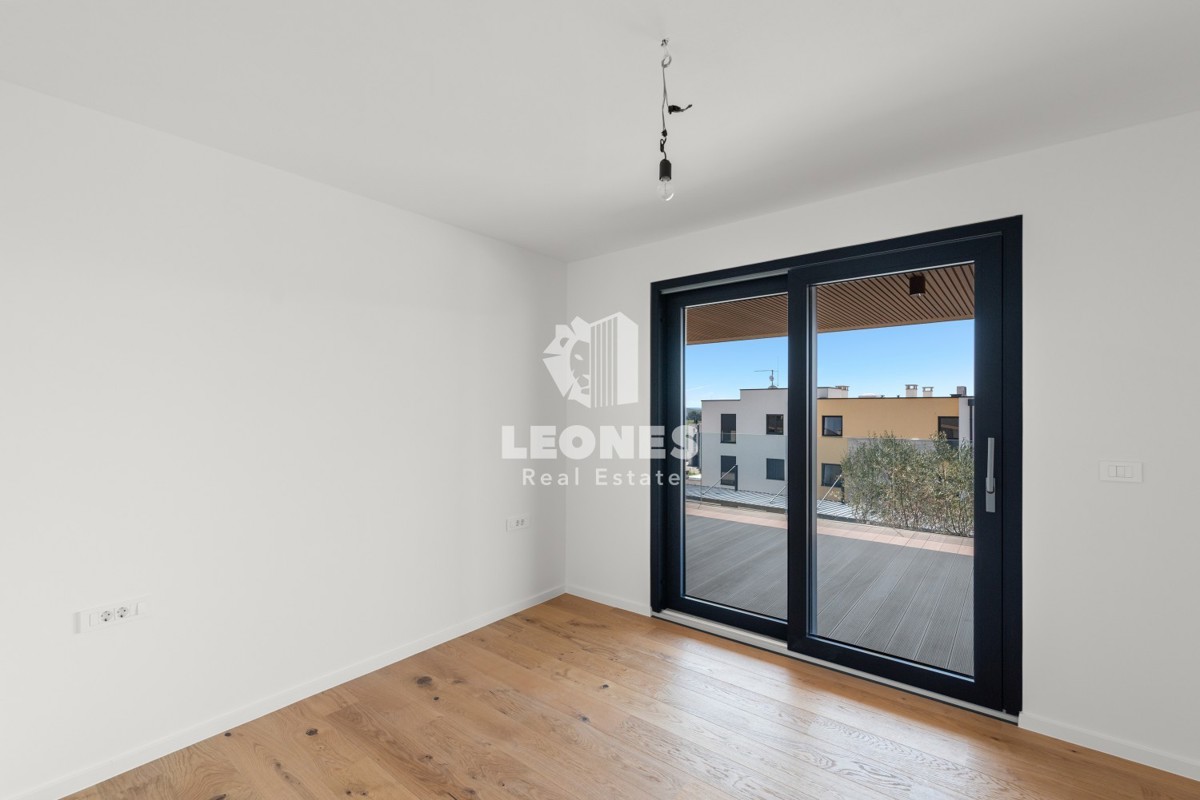 Appartamento al primo piano con vista mare e dotato di ascensore in palazzina di nuova costruzione a Cittanova