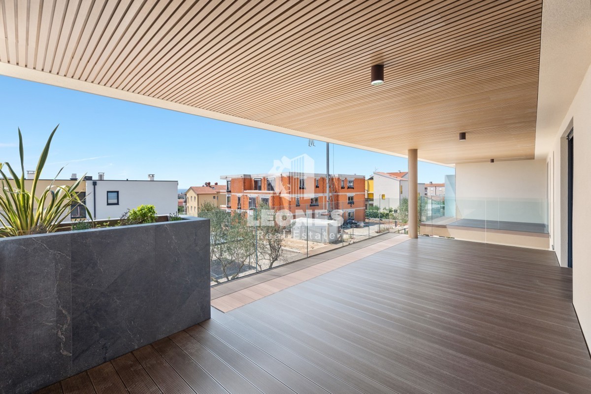 Appartamento al primo piano con vista mare e dotato di ascensore in palazzina di nuova costruzione a Cittanova