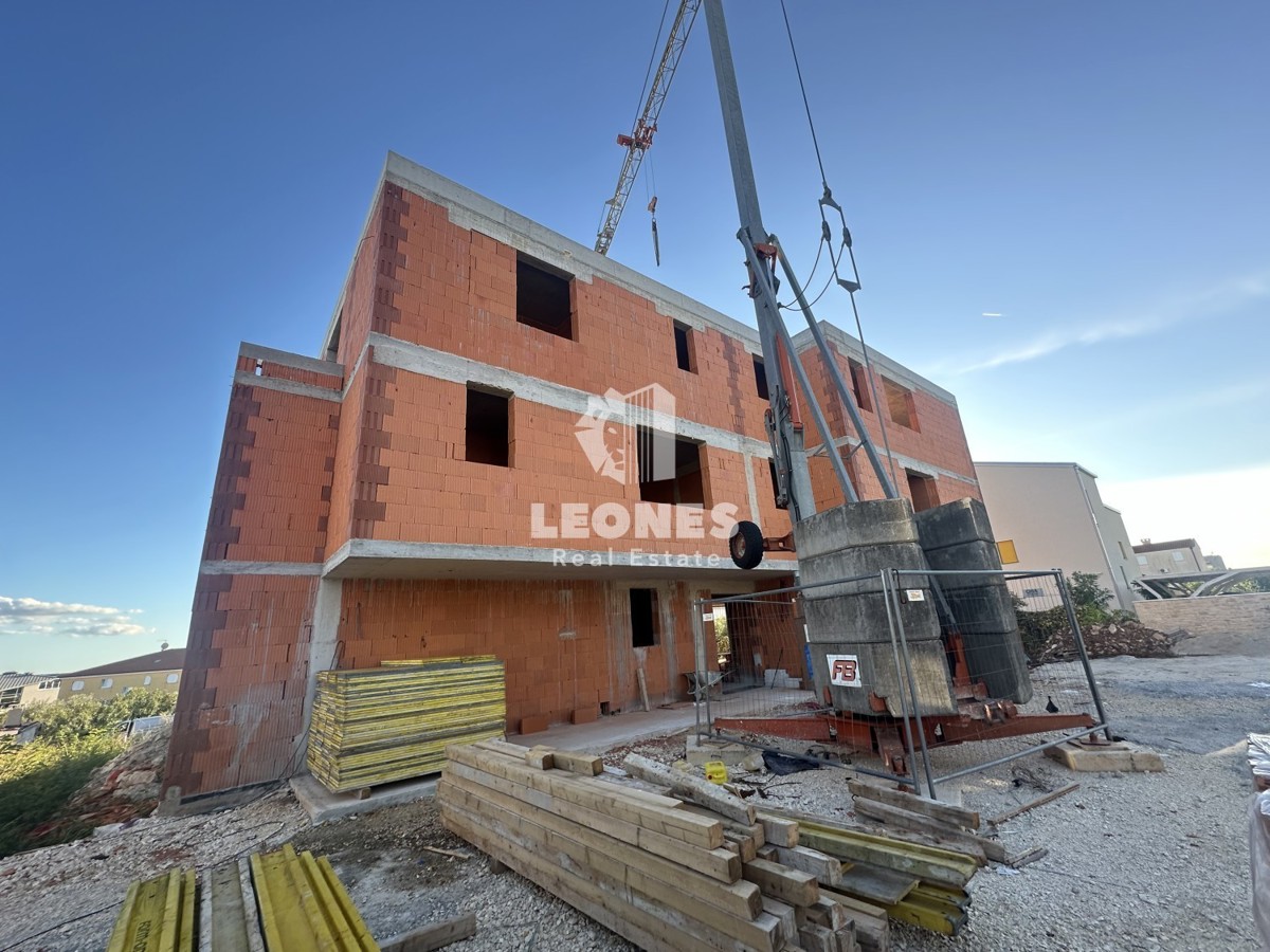 Fantastico appartamento con vista mare e ascensore a Cittanova