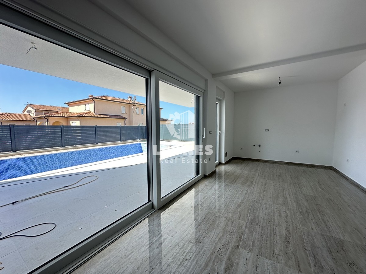 Appartamento con piscina in un'ottima posizione a Cittanova