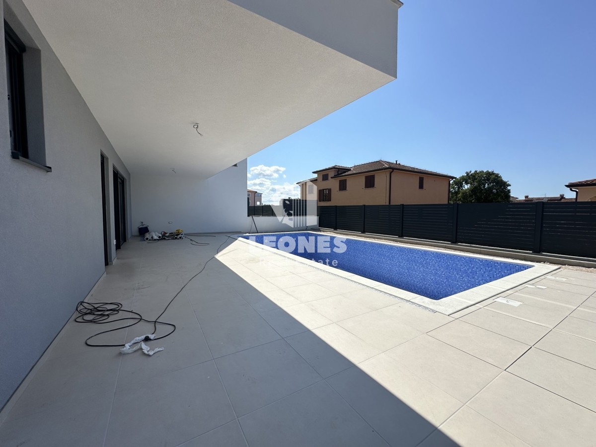 Appartamento con piscina in un'ottima posizione a Cittanova