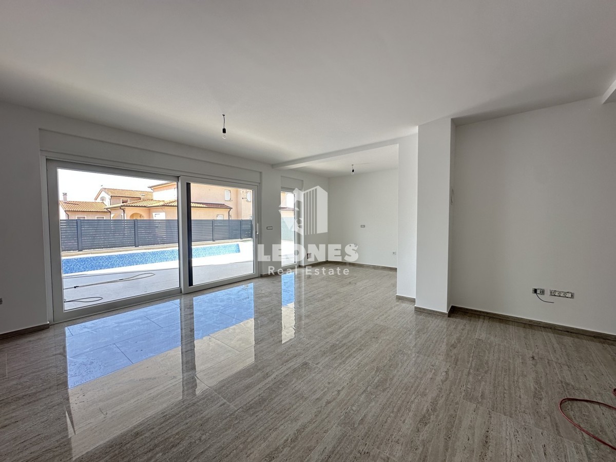 Appartamento con piscina in un'ottima posizione a Cittanova