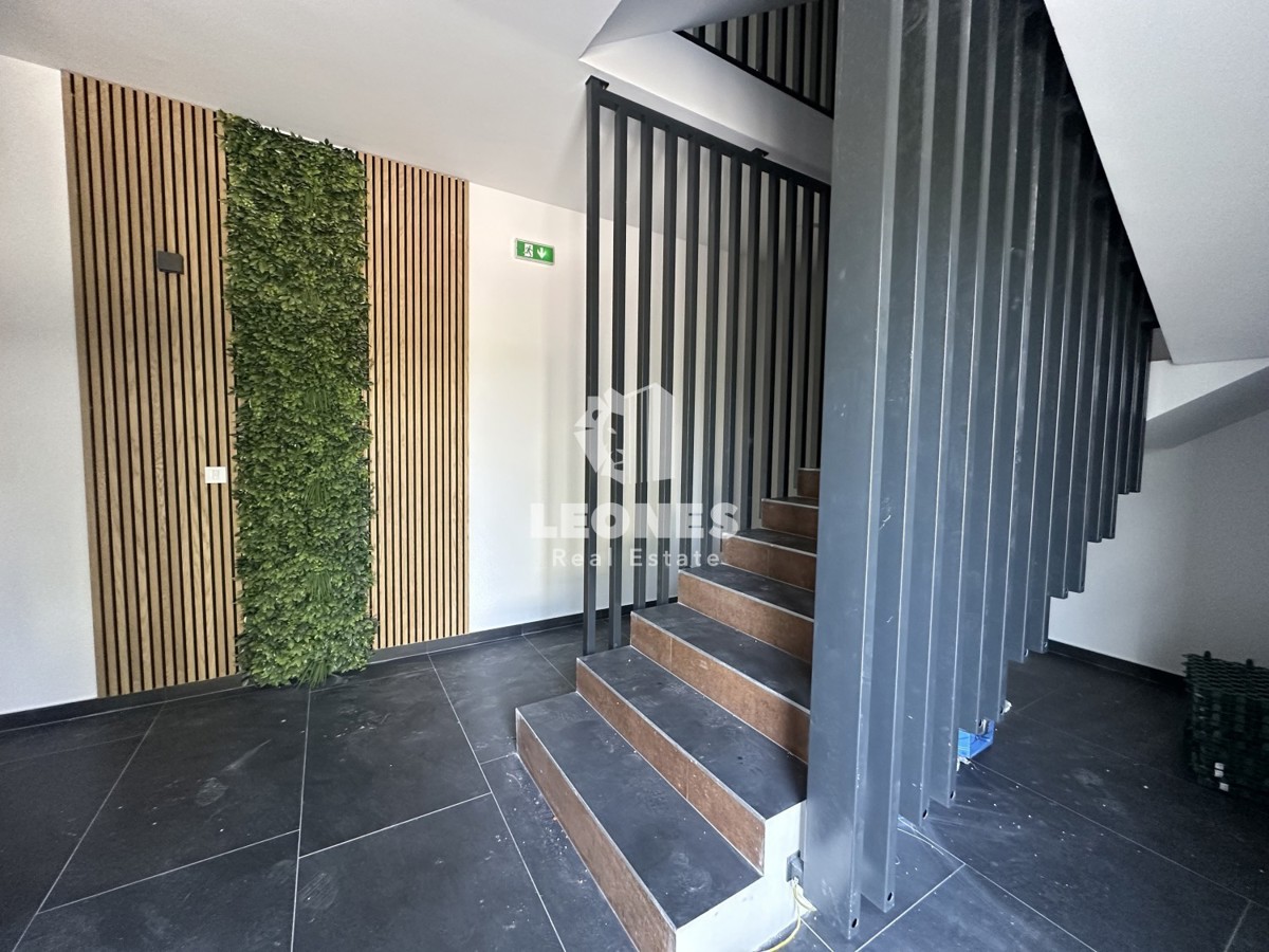 Confortevole appartamento con giardino e ingresso indipendente in un nuovo edificio di qualità a Tar