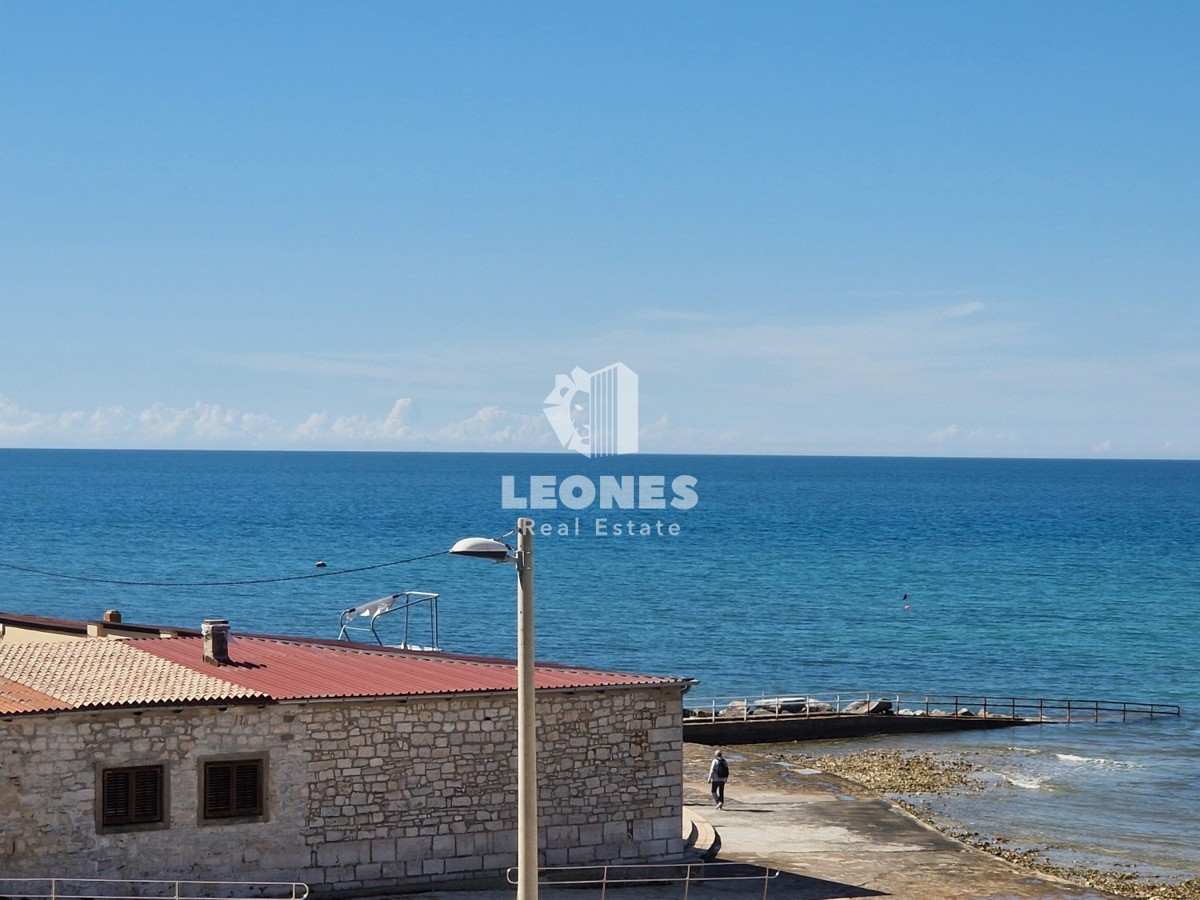 Appartamento di alta qualità con vista mare in un'ottima posizione a Umag - Umago