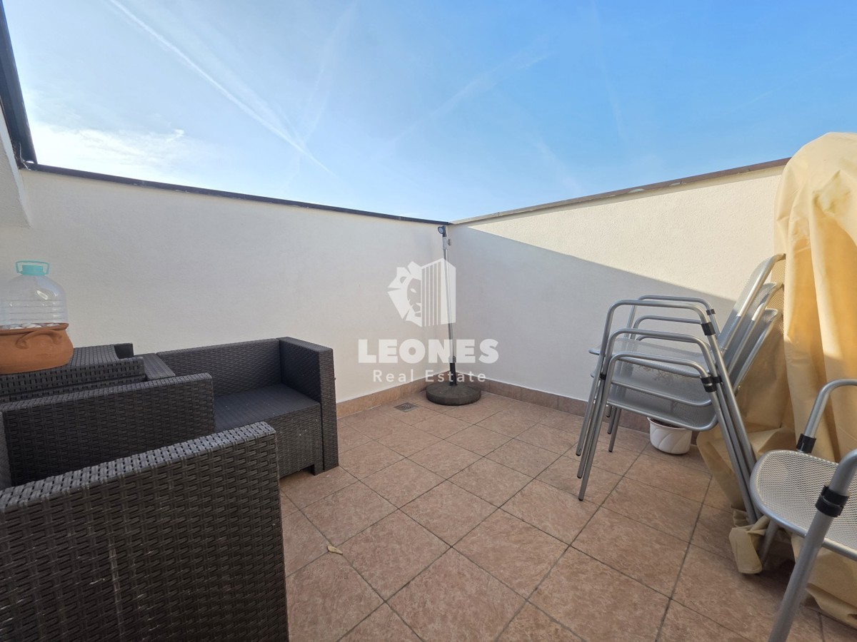 Appartamento duplex con posto auto in garage a Umag - Umago