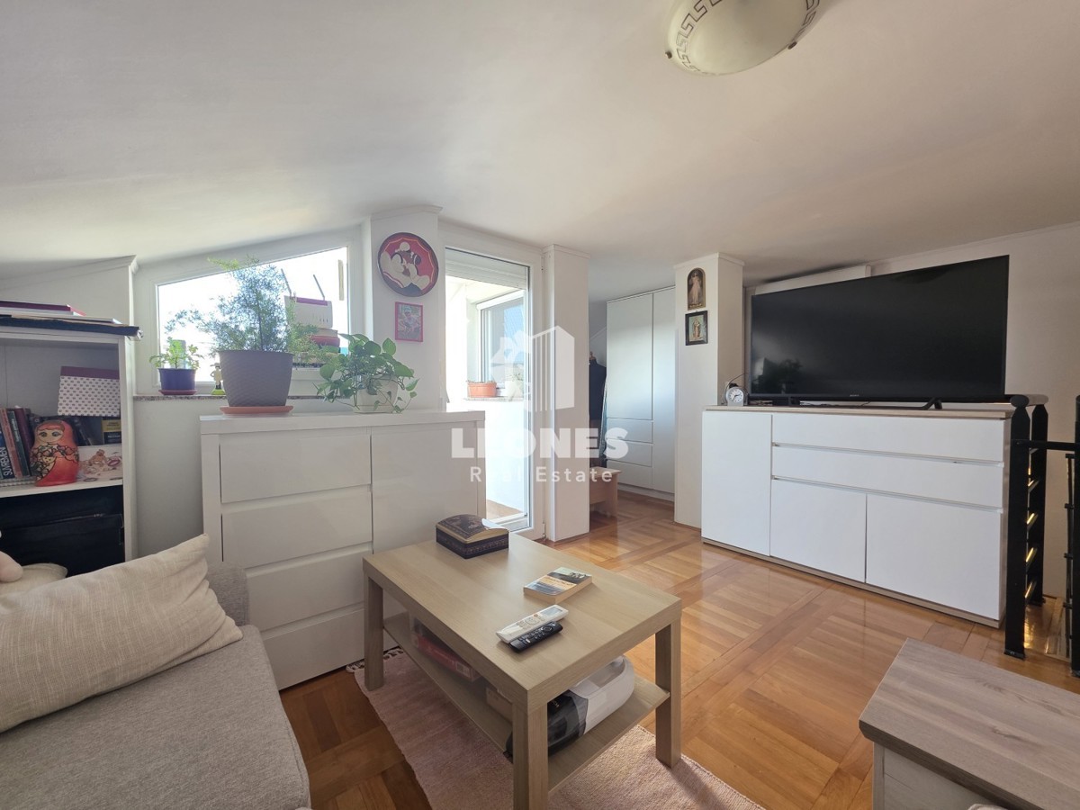 Appartamento duplex con posto auto in garage a Umag - Umago