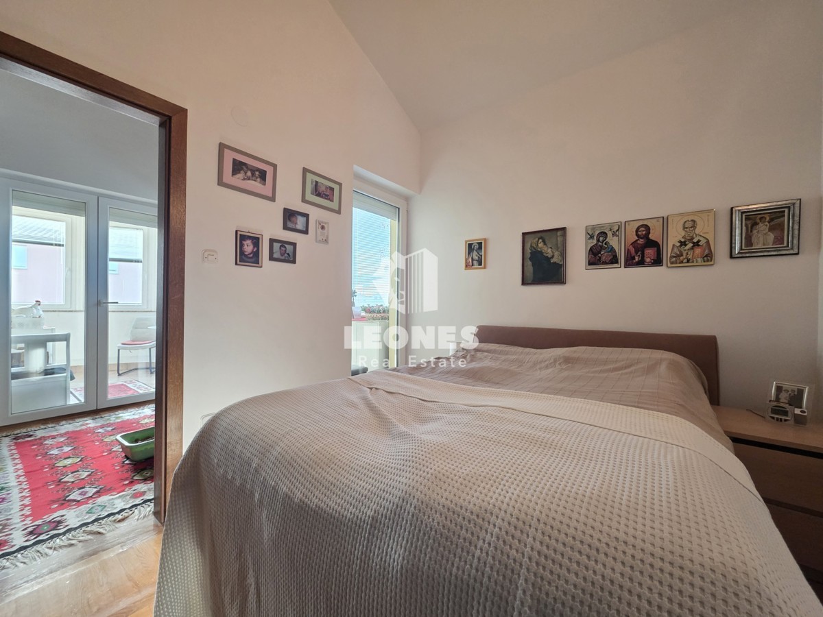 Appartamento duplex con posto auto in garage a Umag - Umago