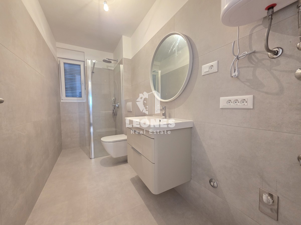 Appartamento al primo piano in un edificio di nuova costruzione di qualità a Vabriga - Tar