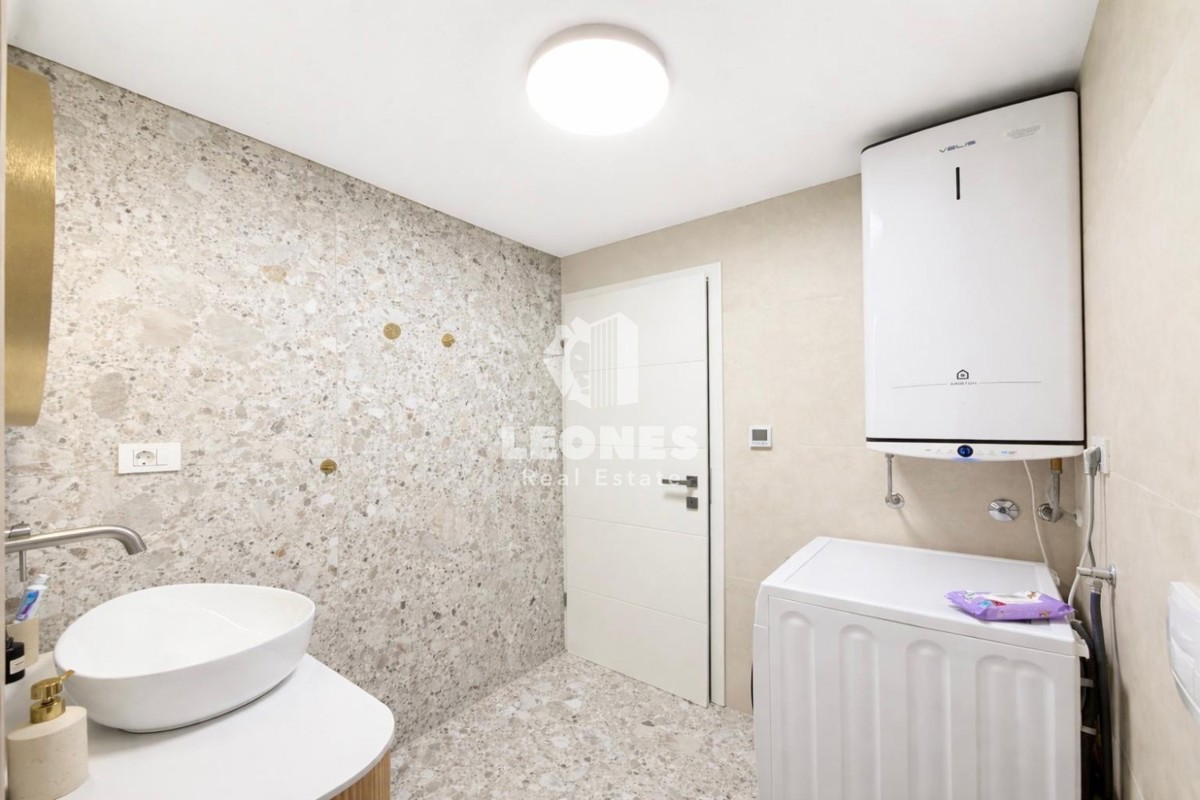 Wohnung mit zwei Schlafzimmern und Galerie in ruhiger Lage in Novigrad ...