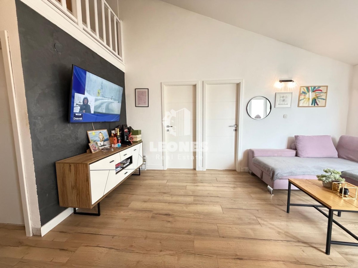 Wohnung mit zwei Schlafzimmern und Galerie in ruhiger Lage in Novigrad ...