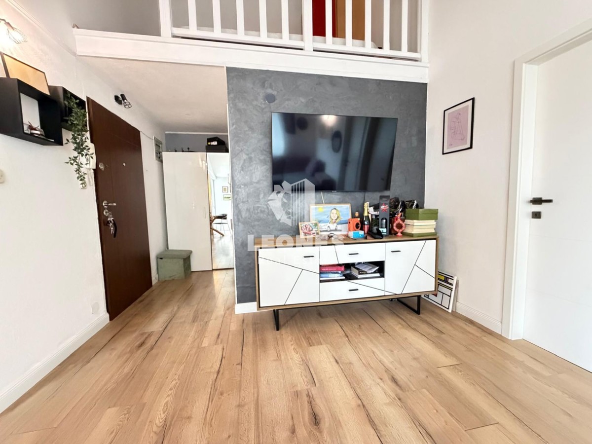 Wohnung mit zwei Schlafzimmern und Galerie in ruhiger Lage in Novigrad ...