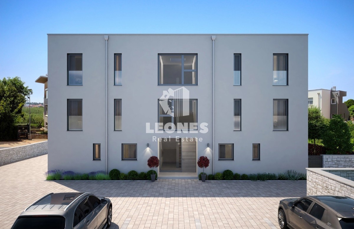 Appartamento moderno con giardino a 600 m dal mare, vicino a Umago