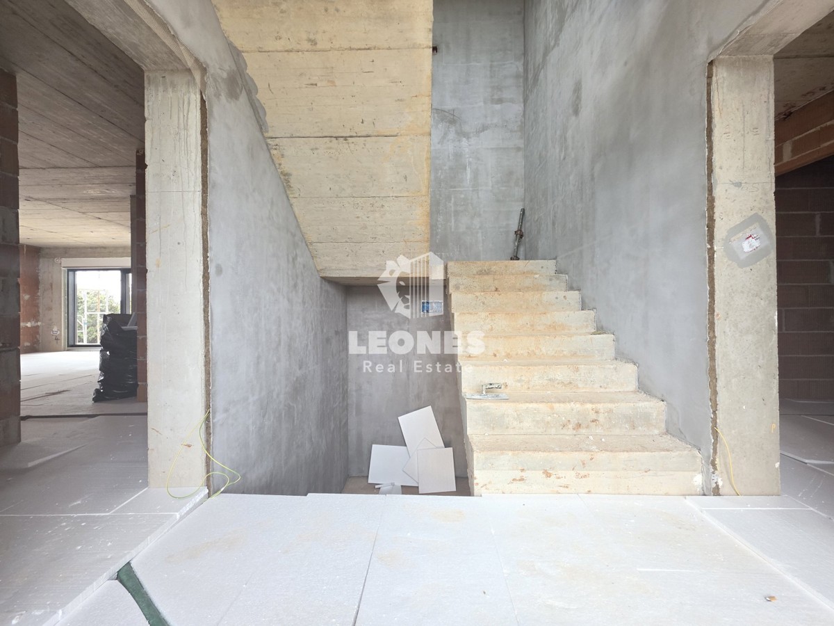 Appartamento moderno con giardino a 600 m dal mare, vicino a Umago