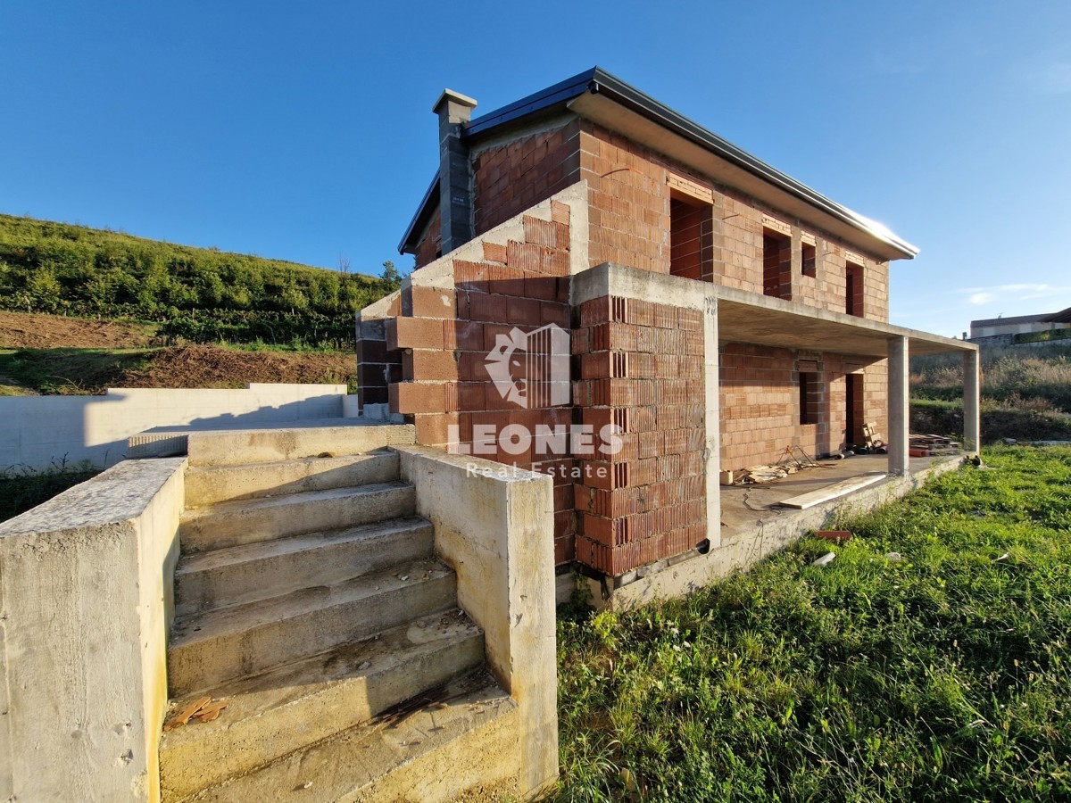 Bella casa con piscina in un ambiente tranquillo ai dintorni di Buje - Buie, Momiano