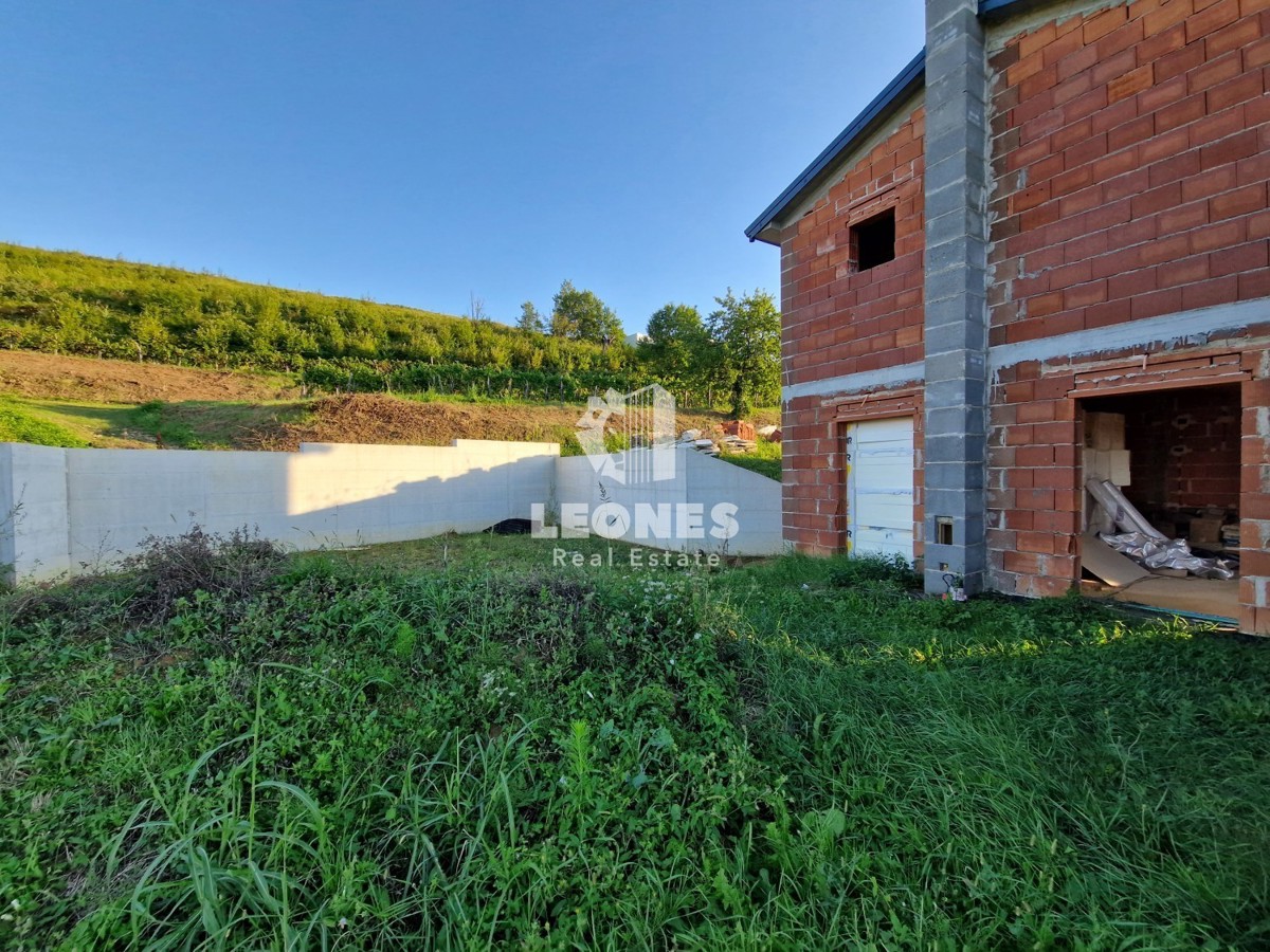 Bella casa con piscina in un ambiente tranquillo ai dintorni di Buje - Buie, Momiano