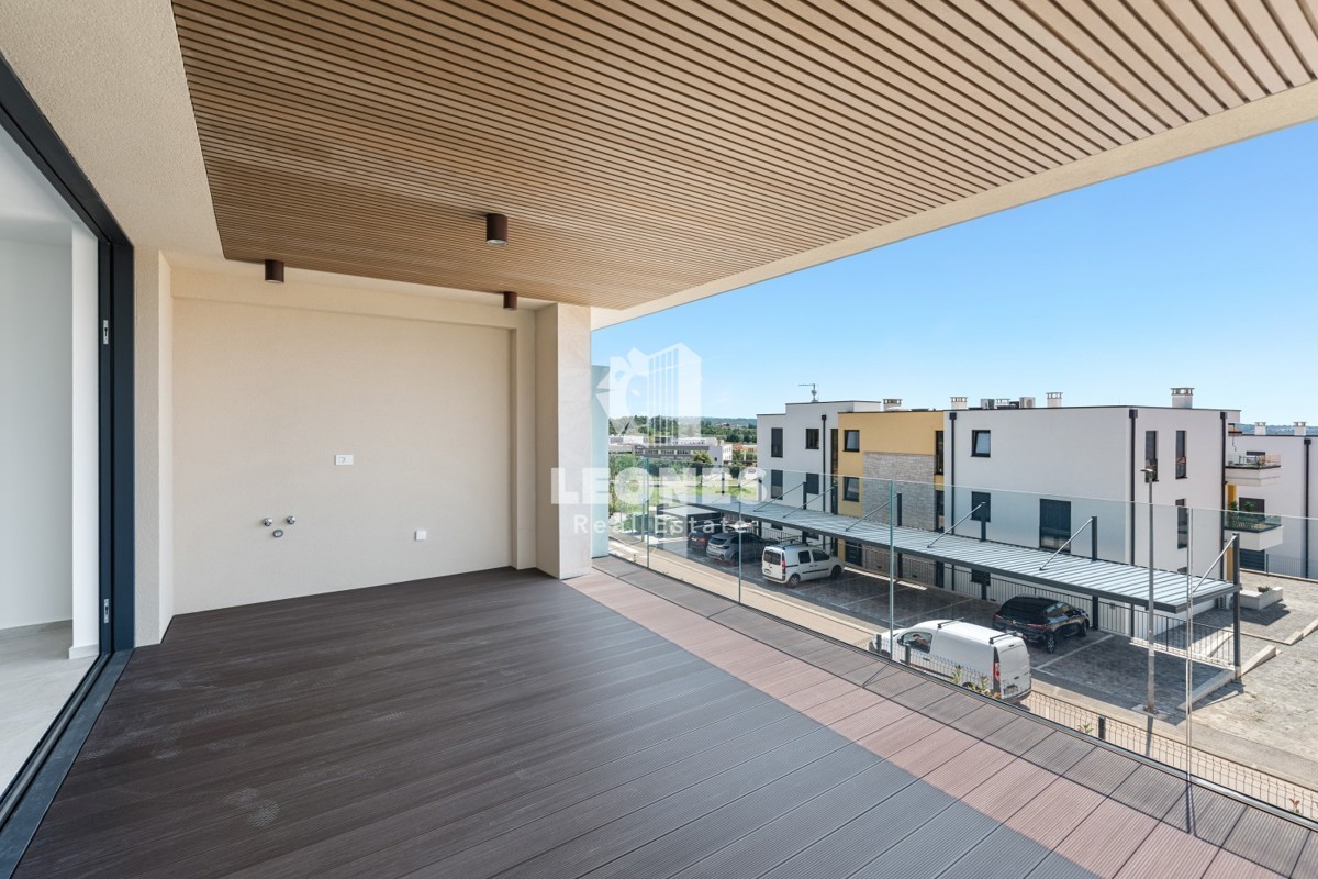 Appartamento di qualità con vista mare e ascensore in un nuovo edificio a Cittanova