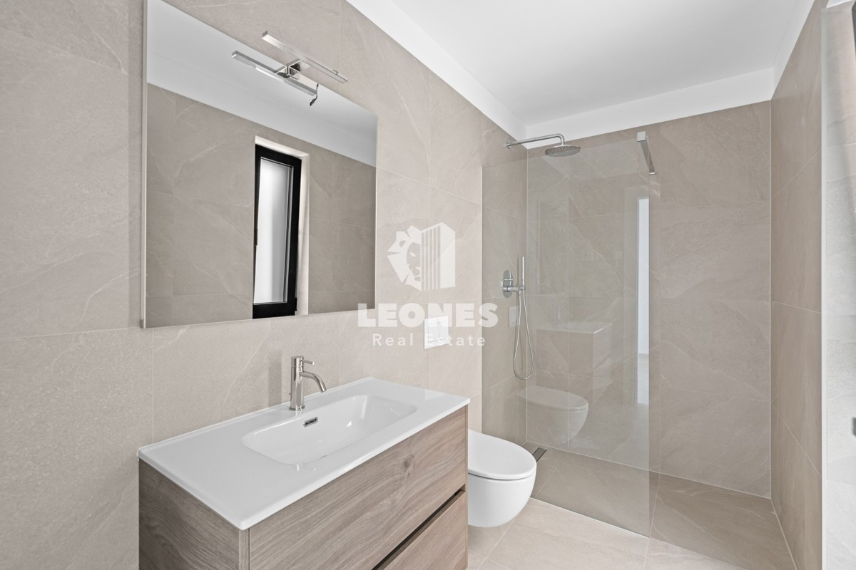 Appartamento di qualità con vista mare e ascensore in un nuovo edificio a Cittanova