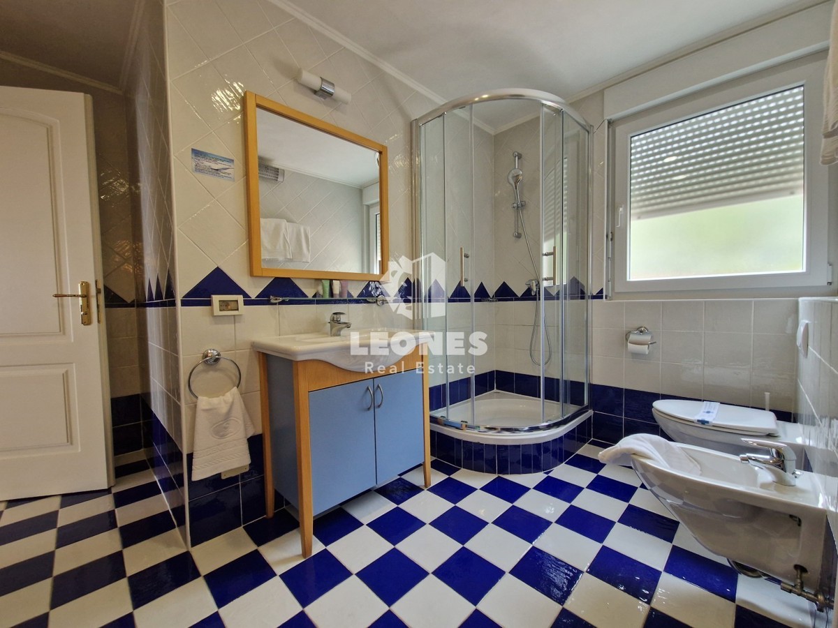 Appartamento con vista mare vicino a Umago, Crveni Vrh