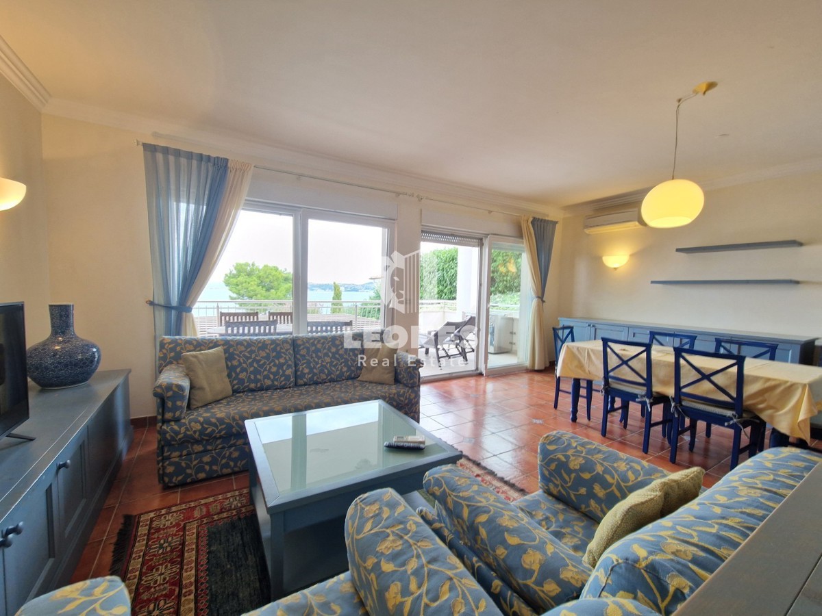 Appartamento con vista mare vicino a Umago, Crveni Vrh