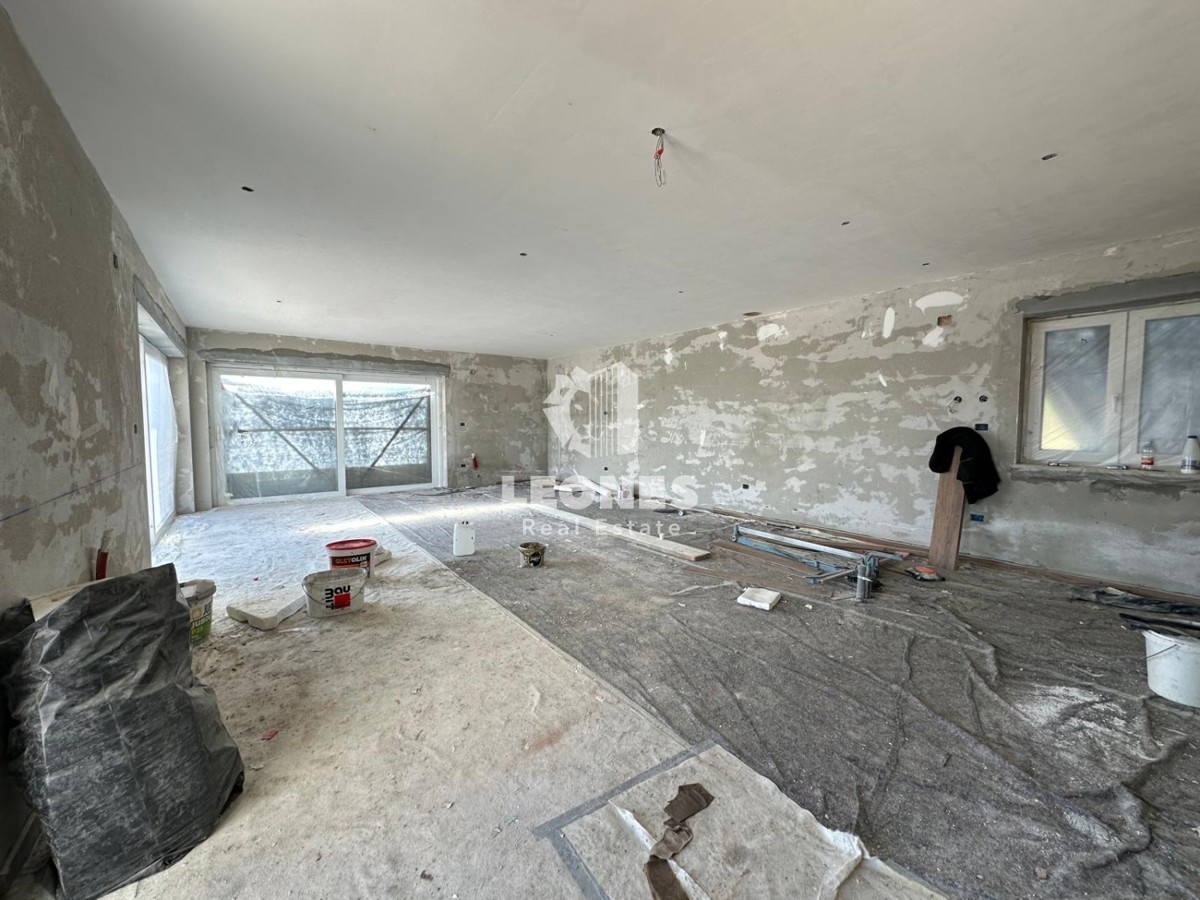Incantevole casa in pietra con vista sul mare e piscina a sfioro nelle vicinanze di Buie