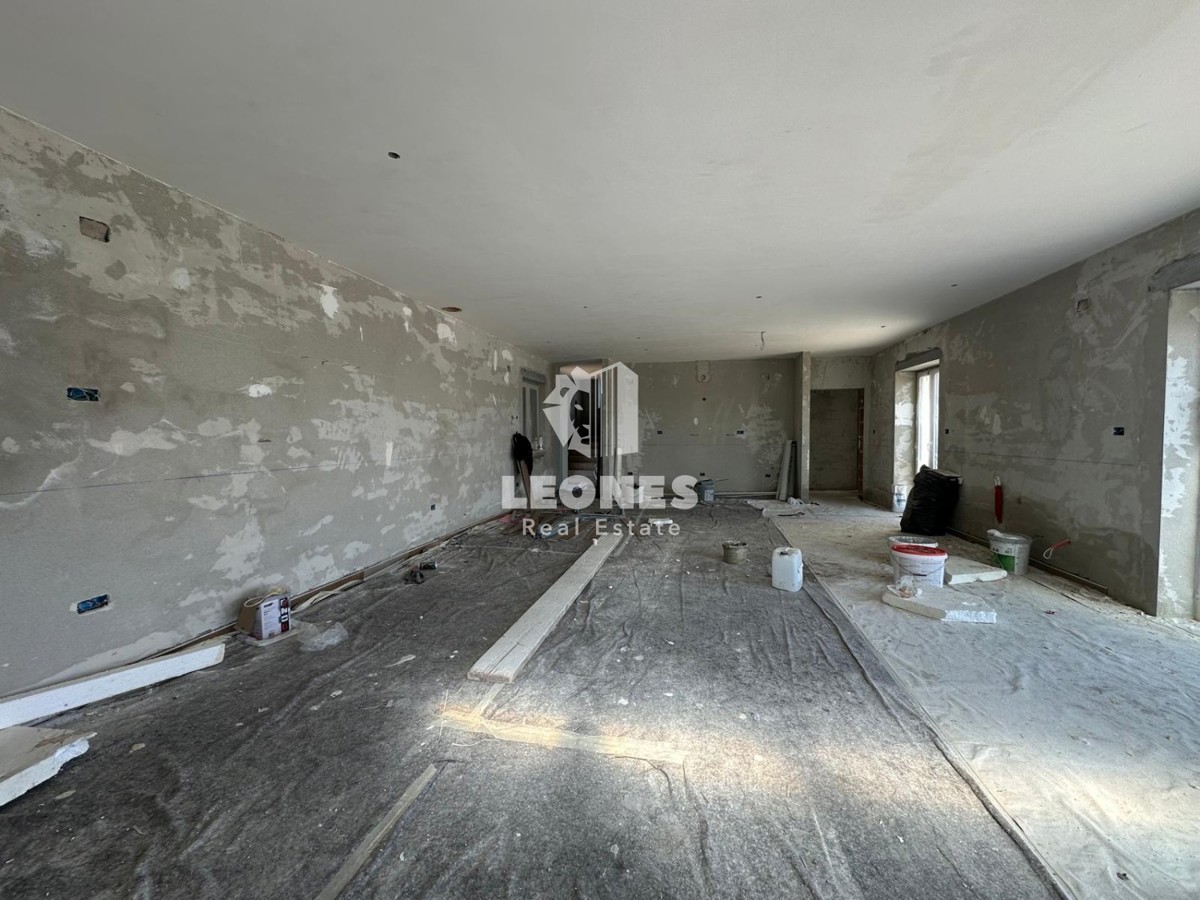 Incantevole casa in pietra con vista sul mare e piscina a sfioro nelle vicinanze di Buie