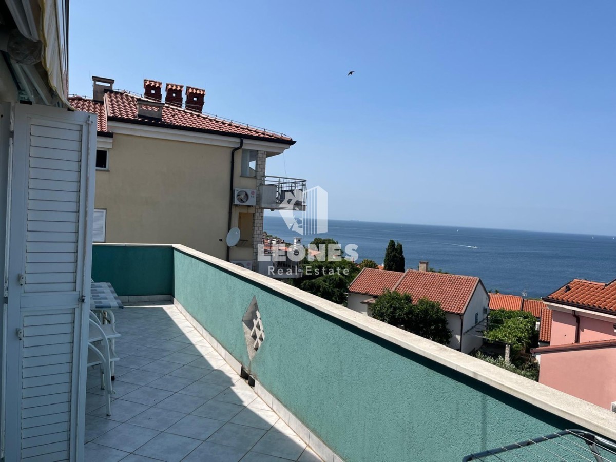 Casa con tre unità abitative con vista mare a Crveni Vrh, Savudrija