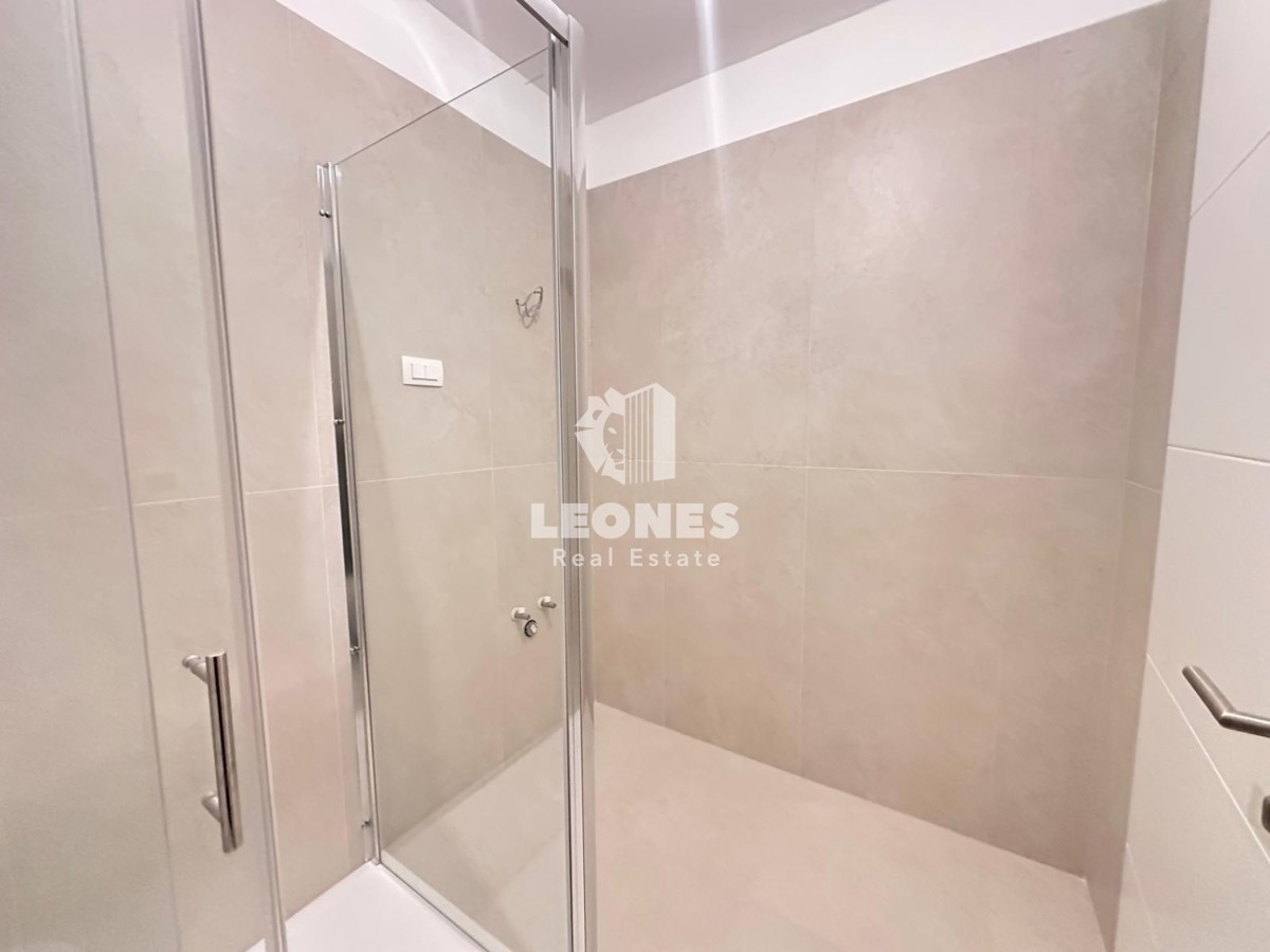 Confortevole appartamento in un moderno palazzo di nuova costruzione con ascensore a soli 700 metri dal mare