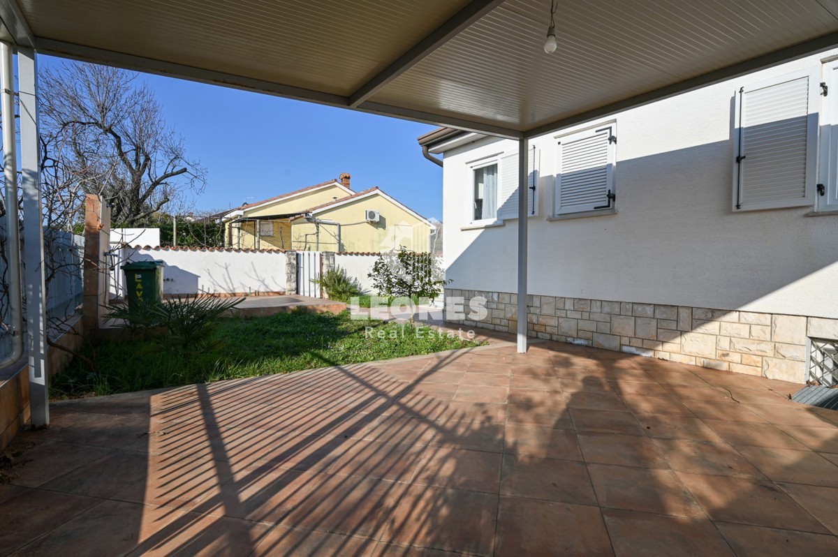 Casa bifamiliare a soli 250 metri dal mare nei dintorni di Umago