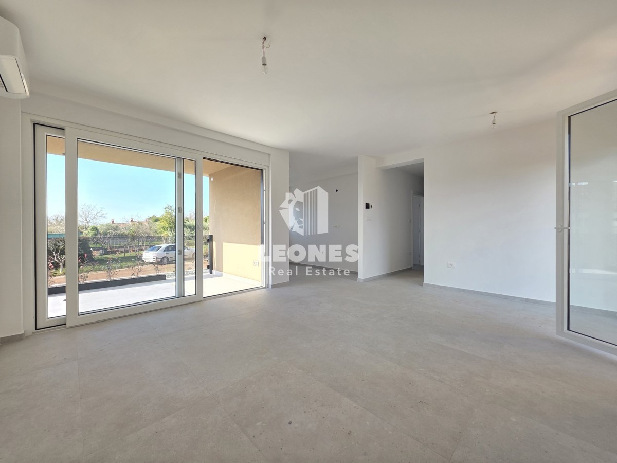 Appartamento con giardino in un edificio di nuova costruzione di qualità a Vabriga, vicino a Poreč - Parenzo