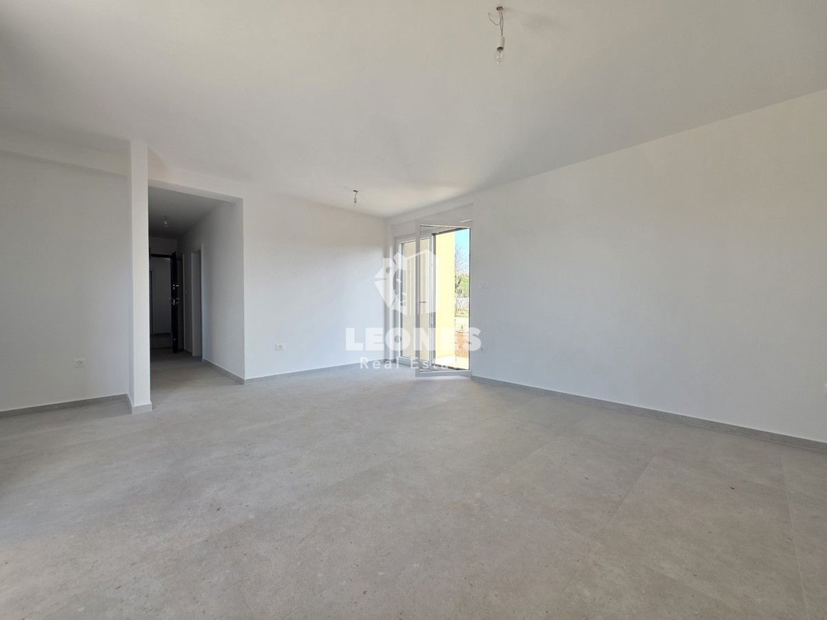 Appartamento con giardino in un edificio di nuova costruzione di qualità a Vabriga, vicino a Poreč - Parenzo