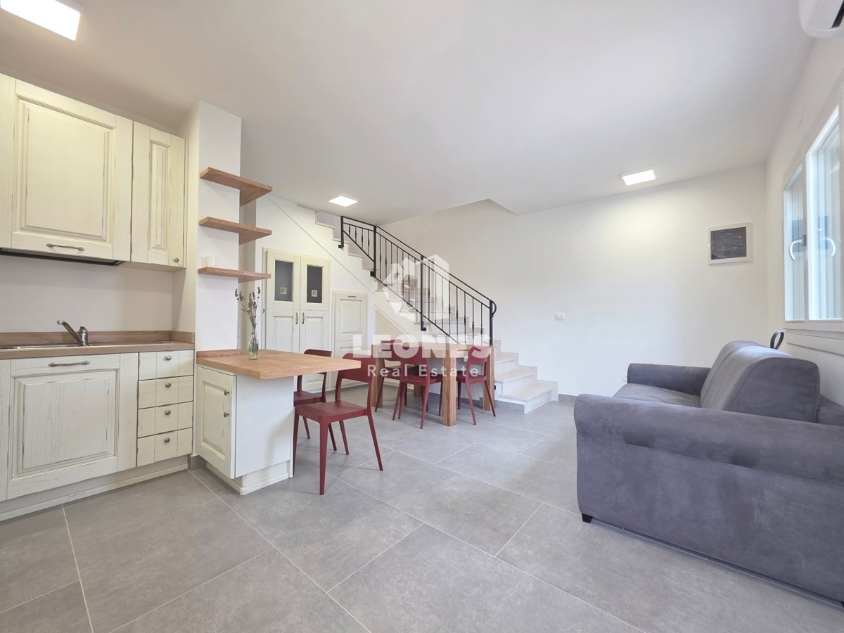 Appartamento duplex con giardino vicino a Umag - Umago