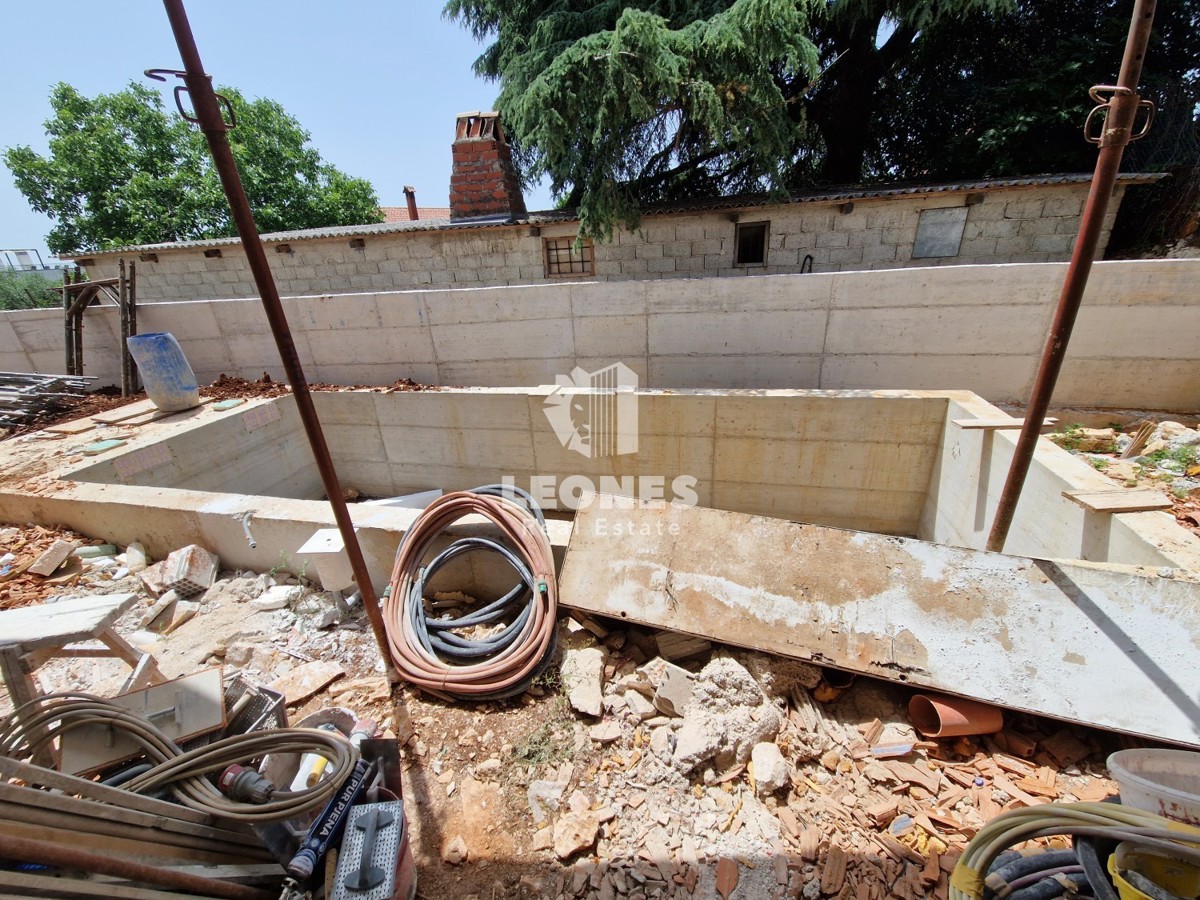 Appartamento a due piani con piscina ai dintorni di Poreč - Parenzo